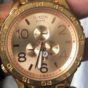 Rose gold Nixon 51-30